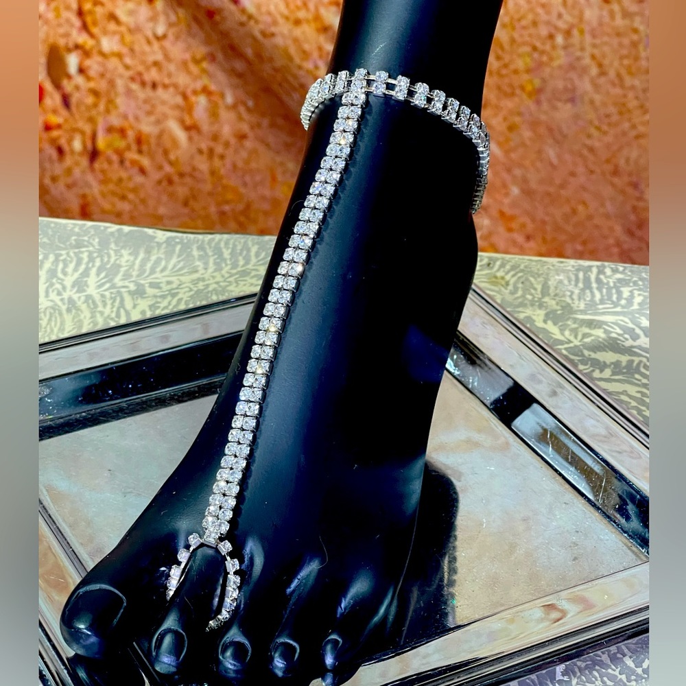 NWT Sexy Rhinestone  anklet
